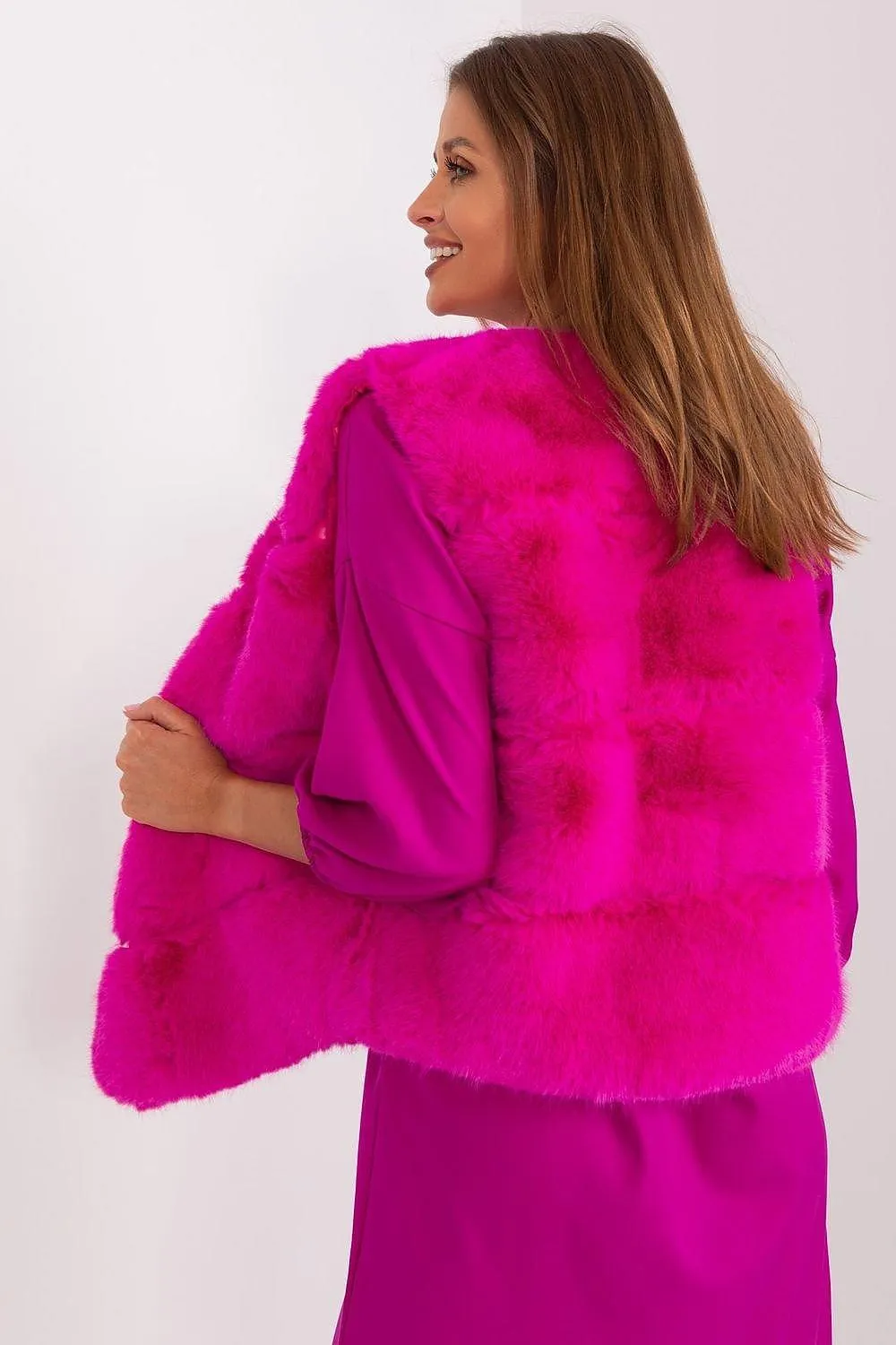 Elegant Multi-Pocket Faux Fur Vest for Every Event