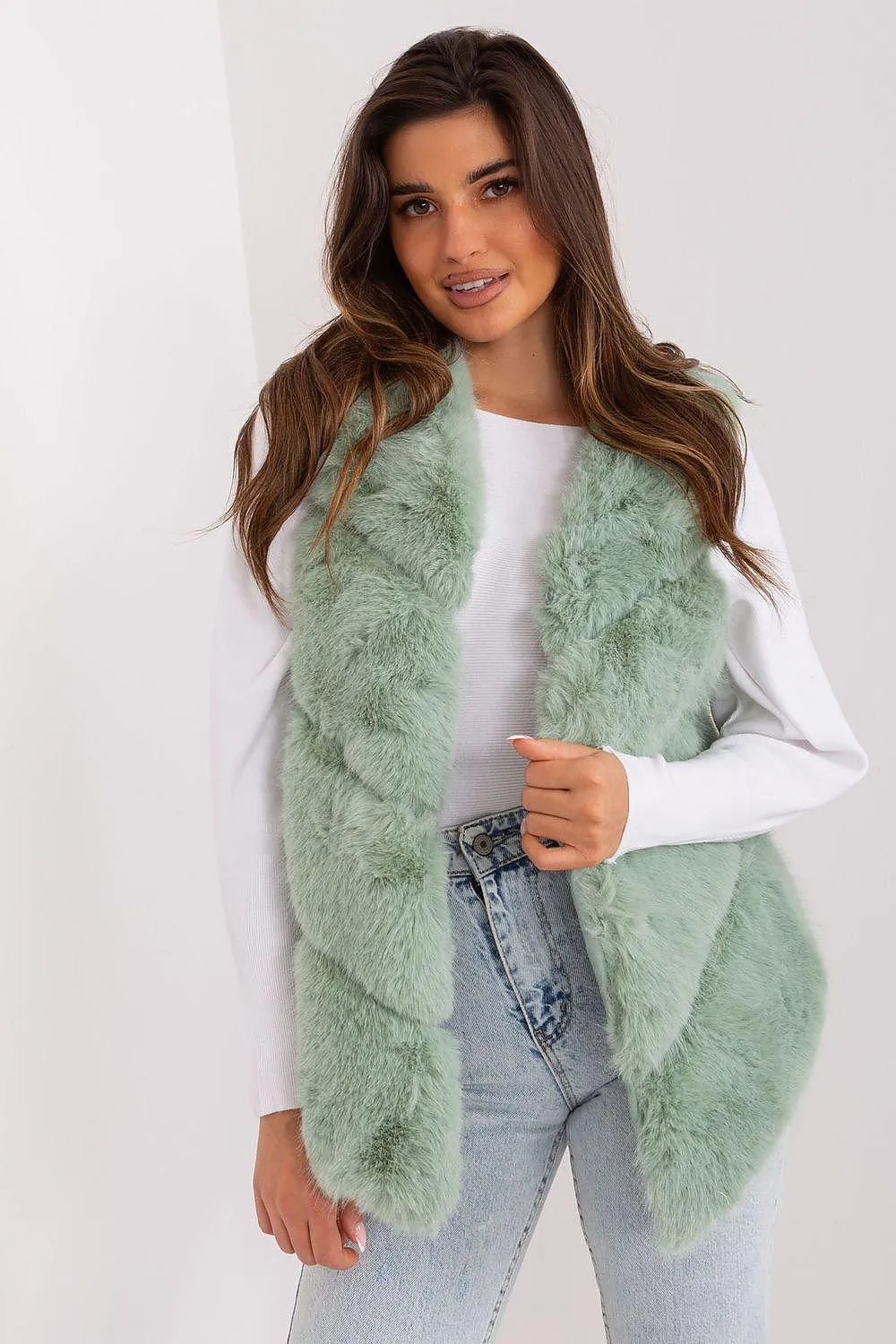 Elegant Multi-Pocket Faux Fur Vest for Every Event