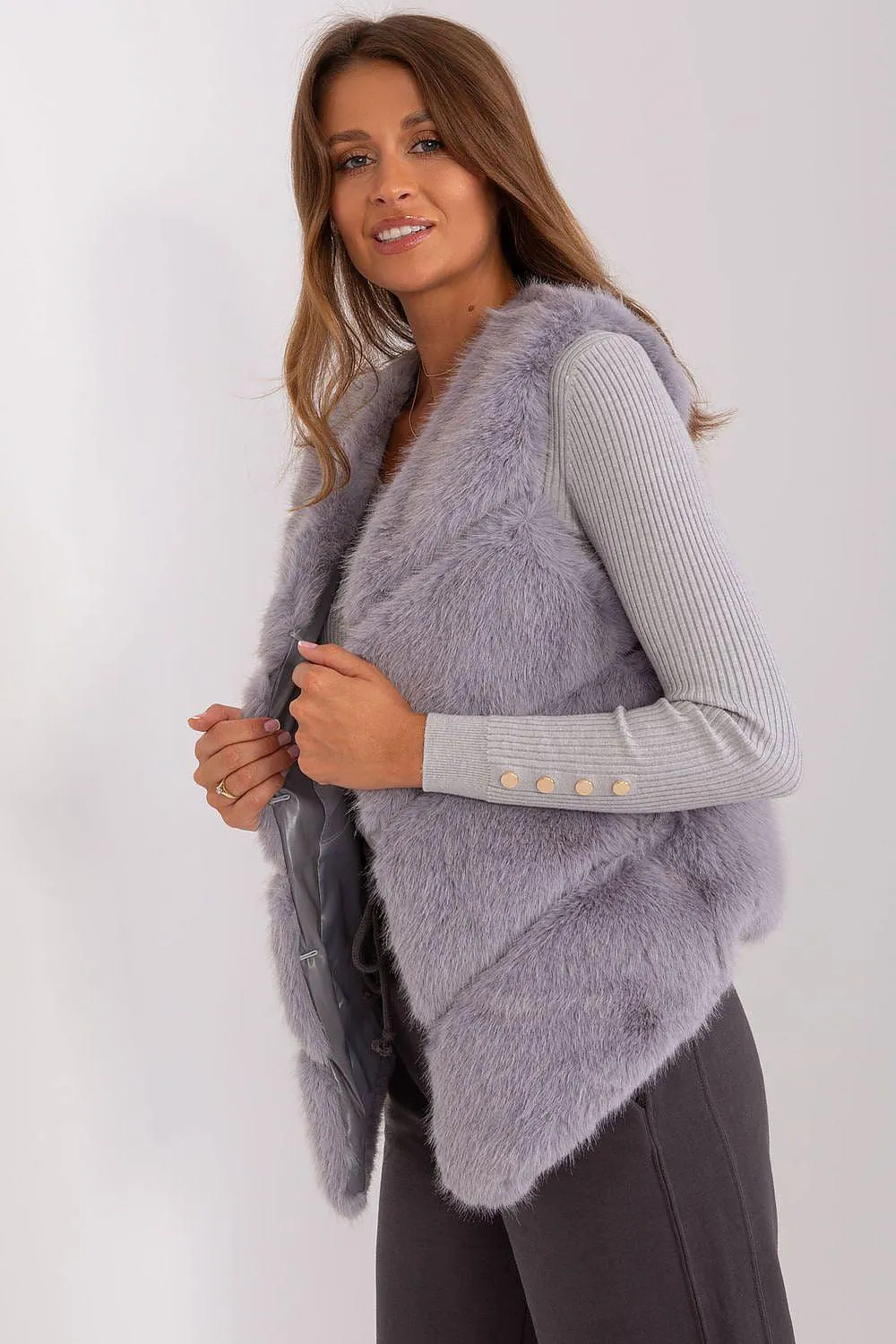 Elegant Multi-Pocket Faux Fur Vest for Every Event