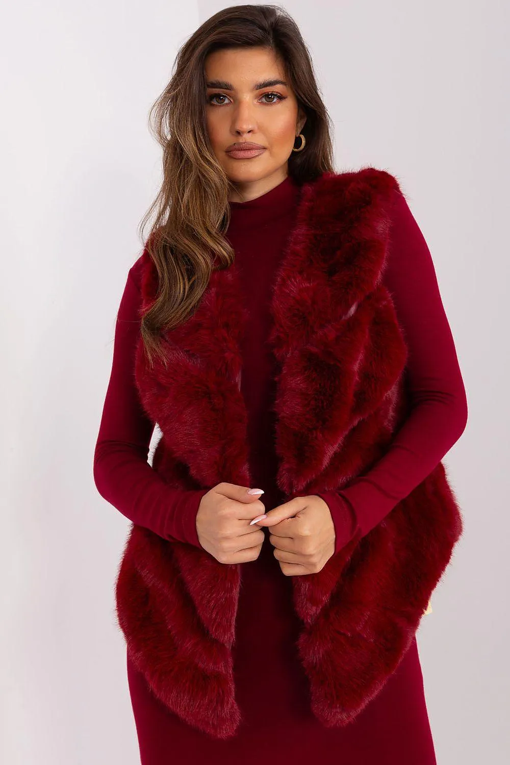 Elegant Multi-Pocket Faux Fur Vest for Every Event