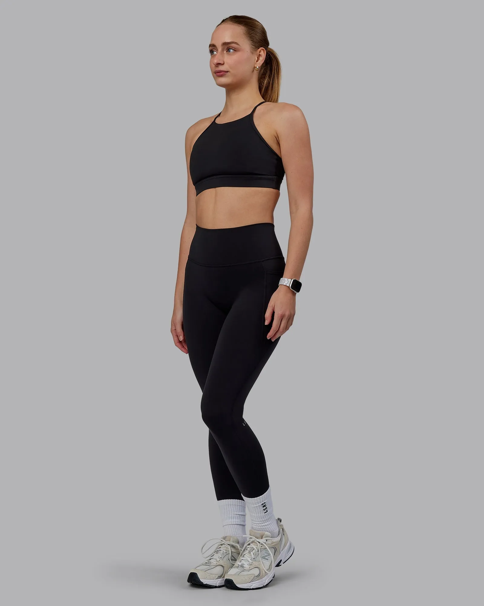 Lift High Neck Sports Bra - Black