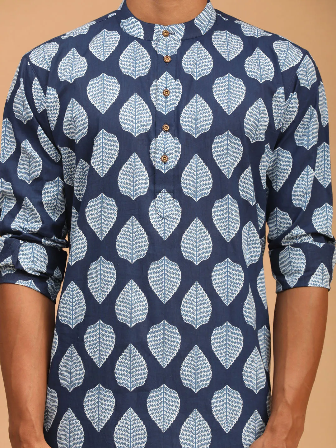 SHVAAS By VASTRAMAY Men's Blue Leaf Print cotton Kurta